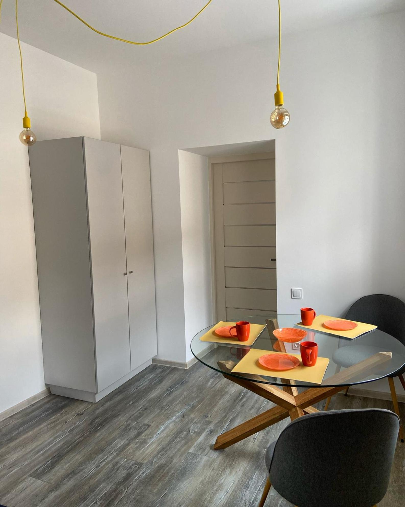 Vip Apartment Ploscha Rynok ลวีฟ ภายนอก รูปภาพ