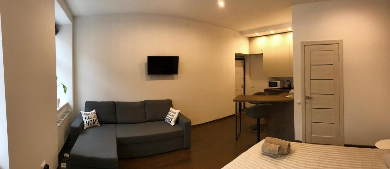 Vip Apartment Ploscha Rynok ลวีฟ ภายนอก รูปภาพ